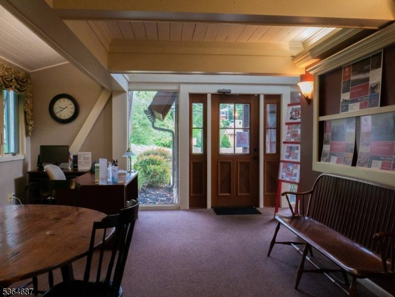 Clinton Town, NJ 08809,109 Route22