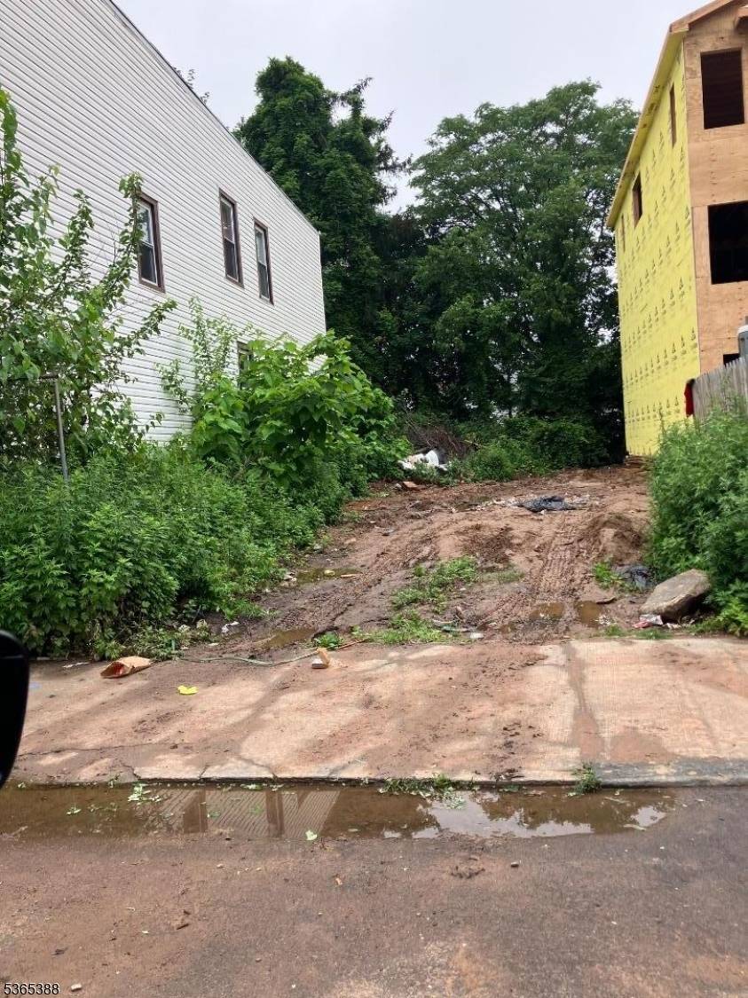 Irvington Twp., NJ 07111,303 21St St