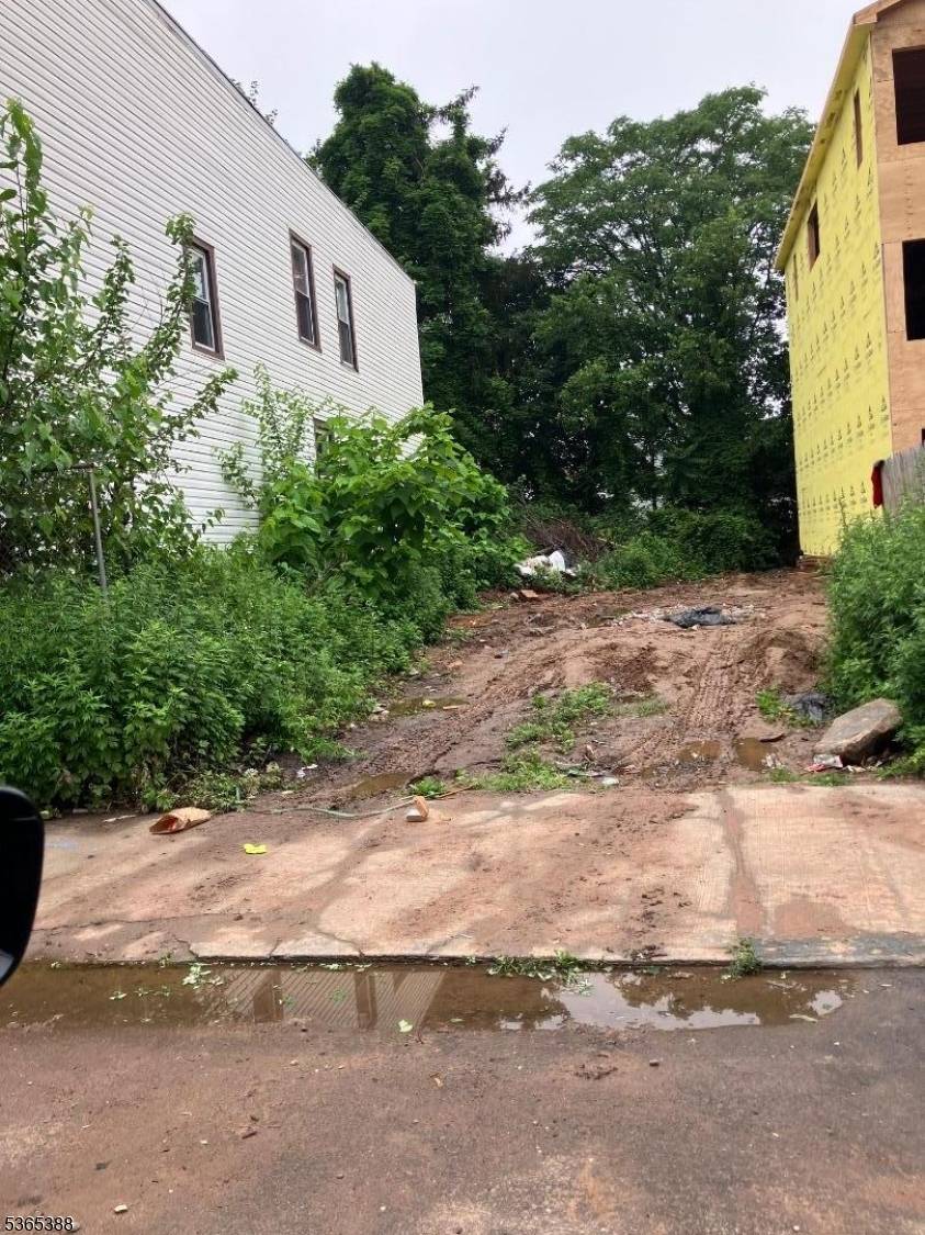 Irvington Twp., NJ 07111,303 21St St