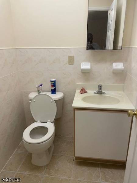 Newark City, NJ 07103,550-552 S 19Th St