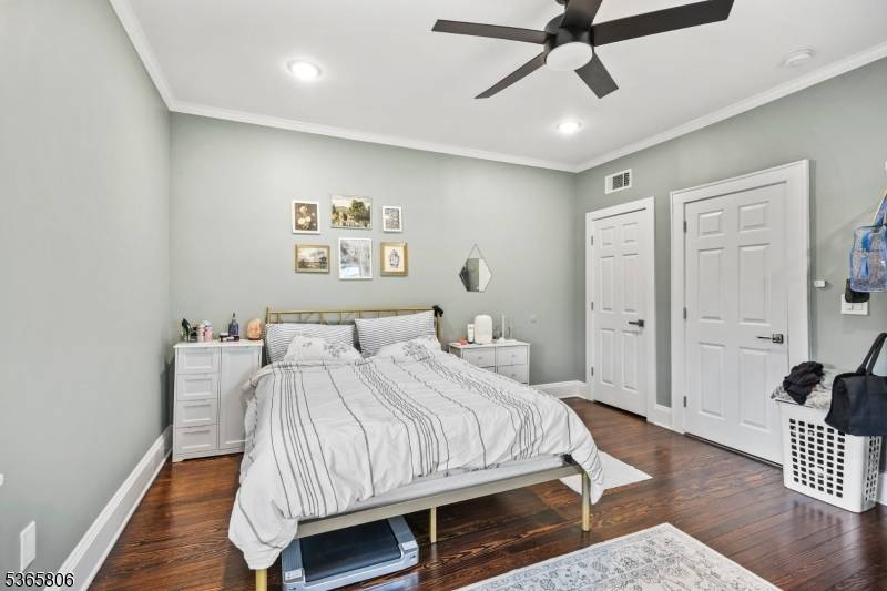 Belleville Twp., NJ 07109,220 Passaic Ave