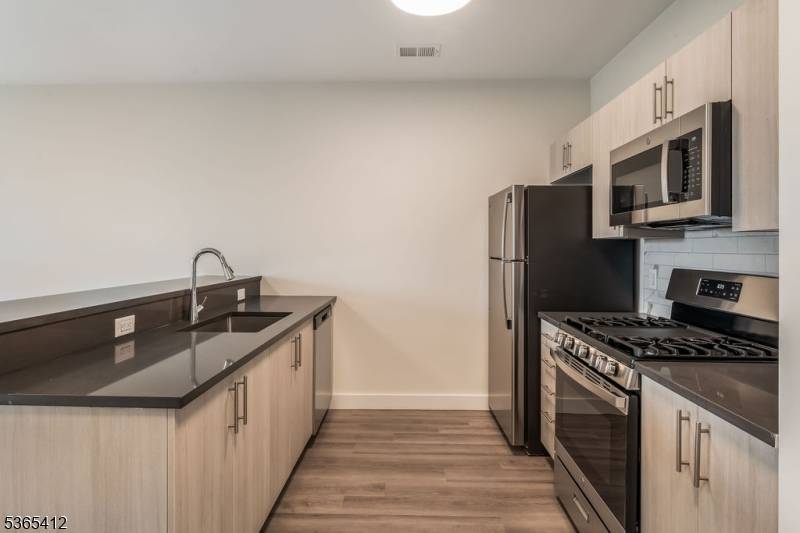 City Of Orange Twp., NJ 07050,72 S Essex Ave #409