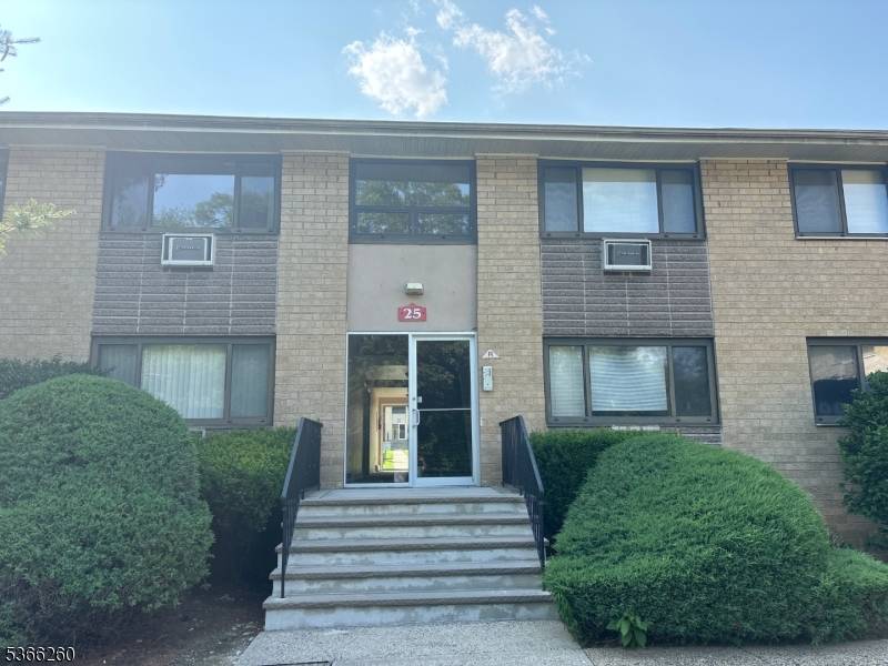 North Plainfield Boro, NJ 07060,401 Highway22B25U4Ondo #25D