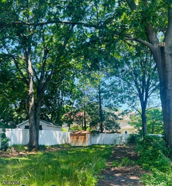 Teaneck Twp., NJ 07666,81 Franklin Rd