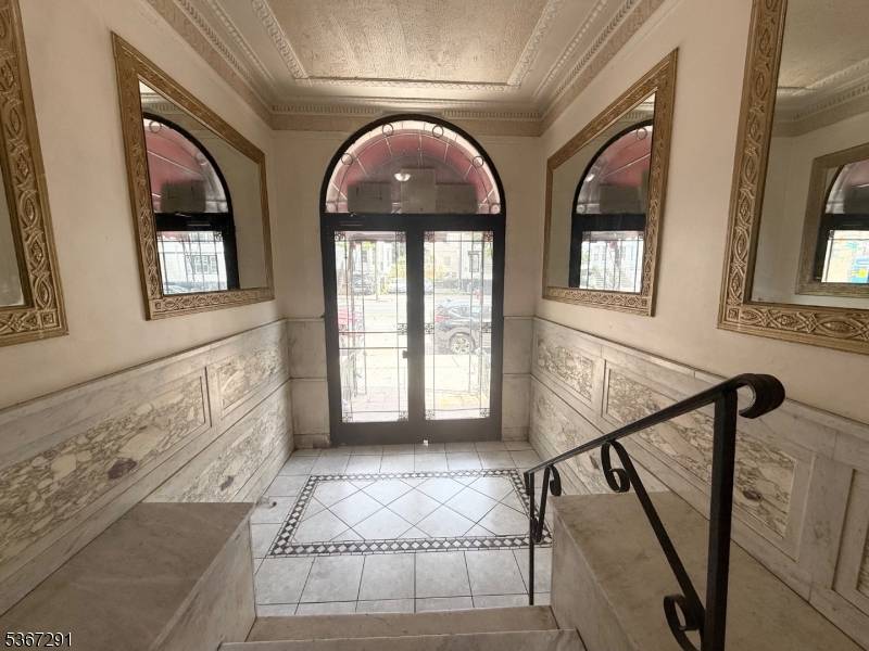 Jersey City, NJ 07304,2271 John F Kennedy Blvd #304