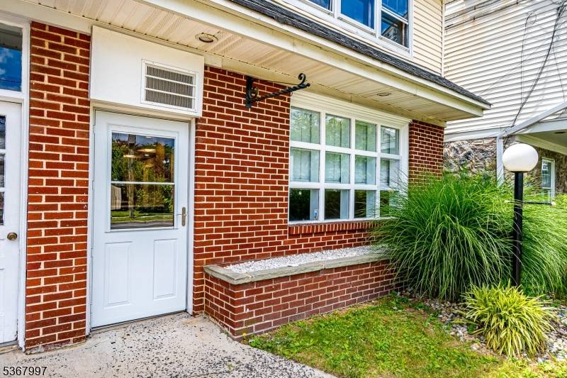 South Bound Brook Boro, NJ 08880,120 Main St