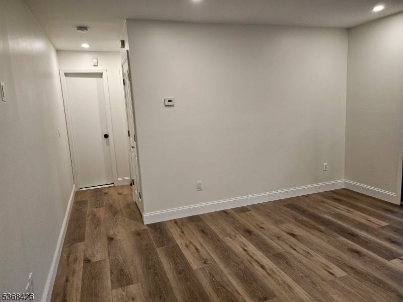 Kearny Town, NJ 07032,700 Schuyler Ave #23