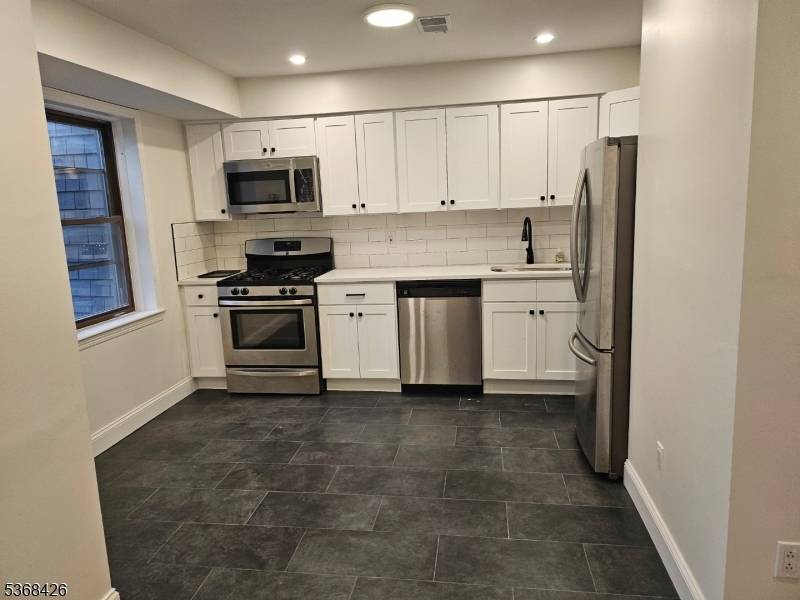 Kearny Town, NJ 07032,700 Schuyler Ave #23