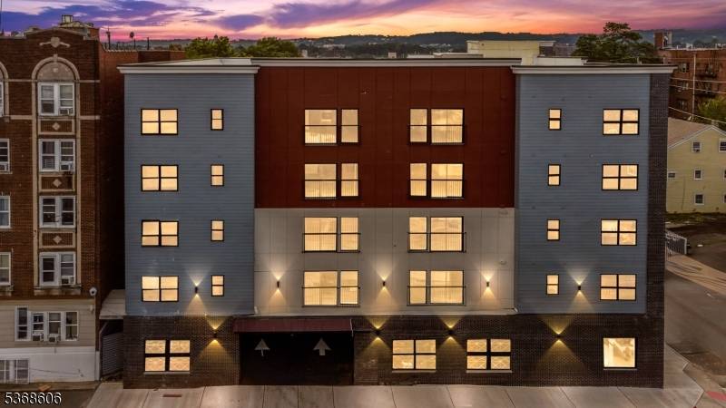 Paterson City, NJ 07501,180 Carroll St