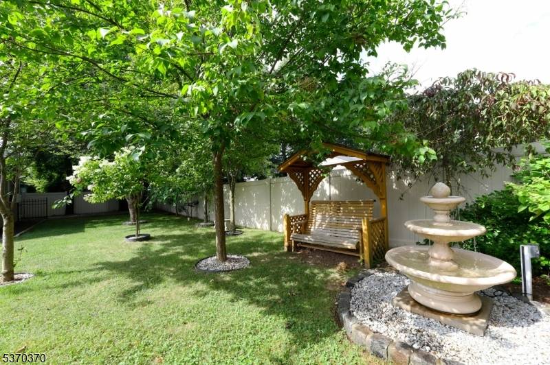 Hawthorne Boro, NJ 07506,406 Dixie Ave