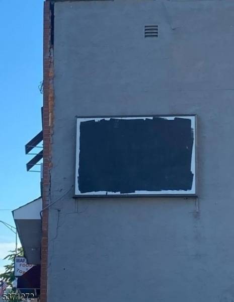 Manville Boro, NJ 08835,279 S Main St