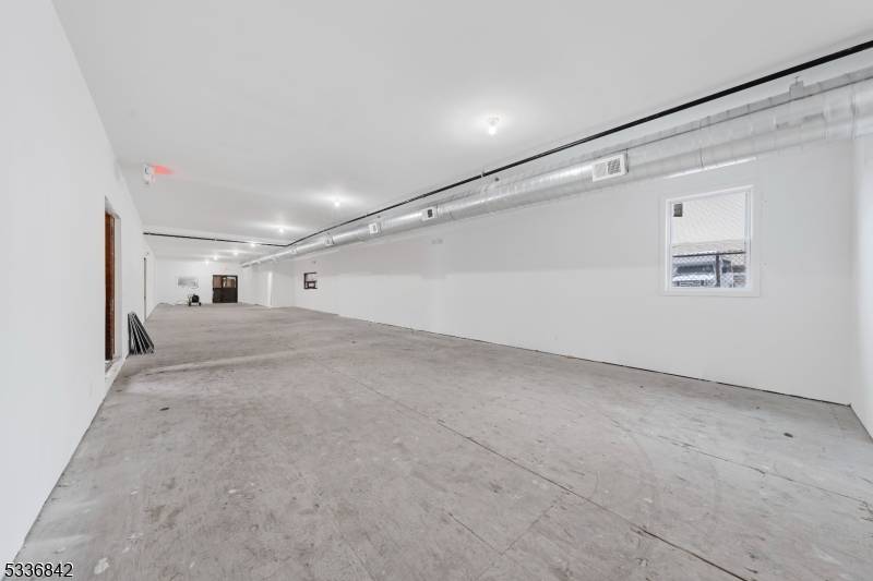 Elizabeth City, NJ 07206,324 2Nd St