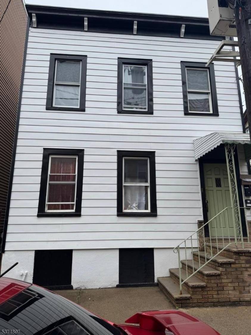 Newark City, NJ 07105,96 Nichols St