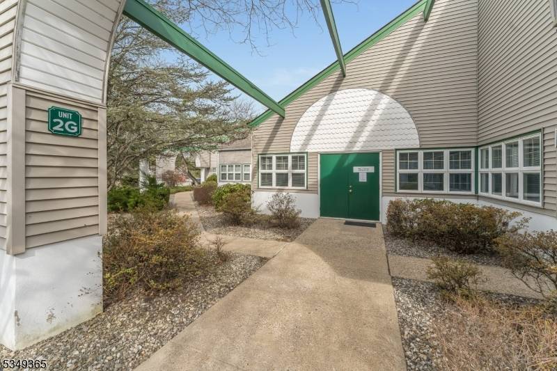 Chester Twp., NJ 07930,385 State Route 24