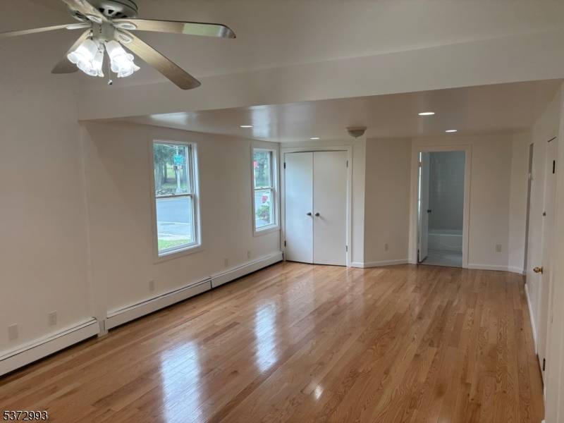 Roseland Boro, NJ 07068,27 Roseland Ave