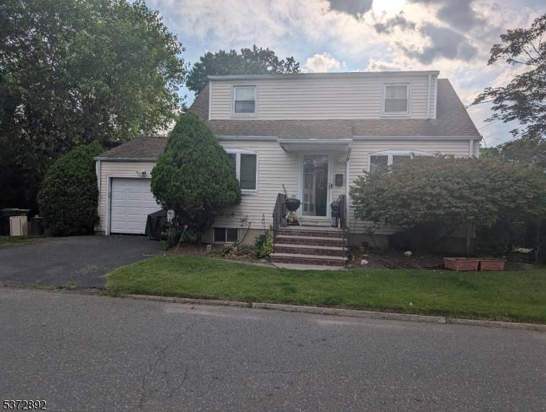 Bergenfield Boro, NJ 07621,44 Bogert Pl