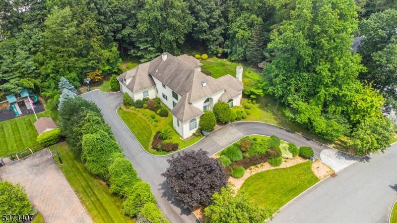 Old Tappan Boro, NJ 07675,10 Corrigan Way