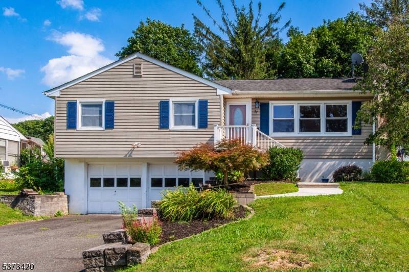 Newton Town, NJ 07860,37 Park Ave