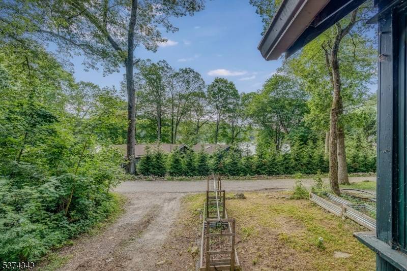 Vernon Twp., NJ 07422,114 Pocantecs Rd