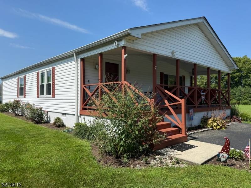 White Twp., NJ 07823,7 Rosewood Ter