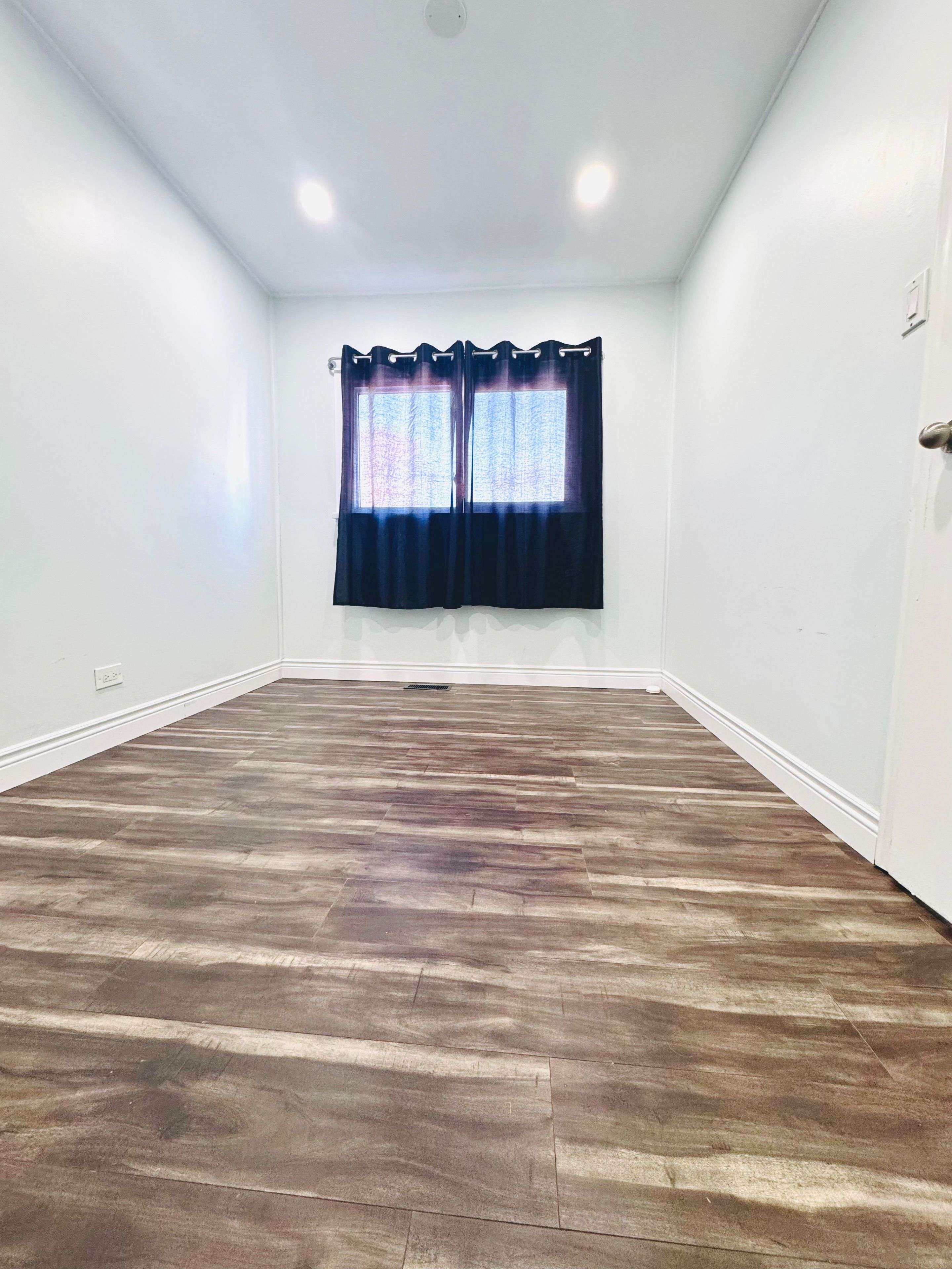 Ajax, ON L1S 1X8,13 Pine ST