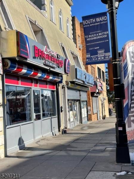 Newark City, NJ 07108,473 Clinton Ave