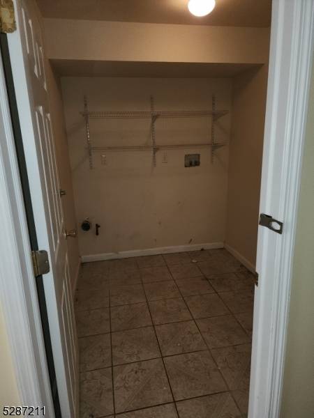 Newark City, NJ 07108,473 Clinton Ave