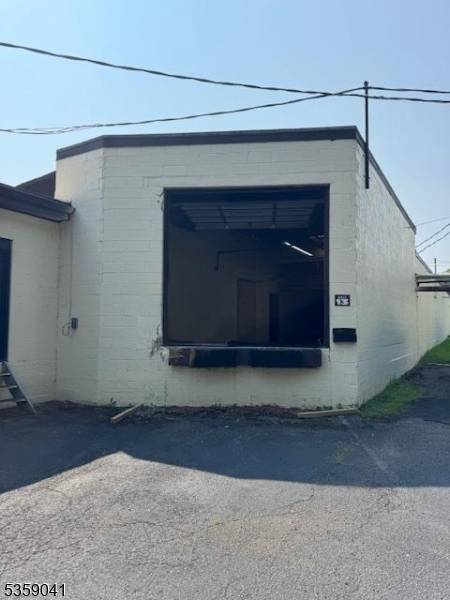 Franklin Boro, NJ 07416,12 Cork Hill Rd