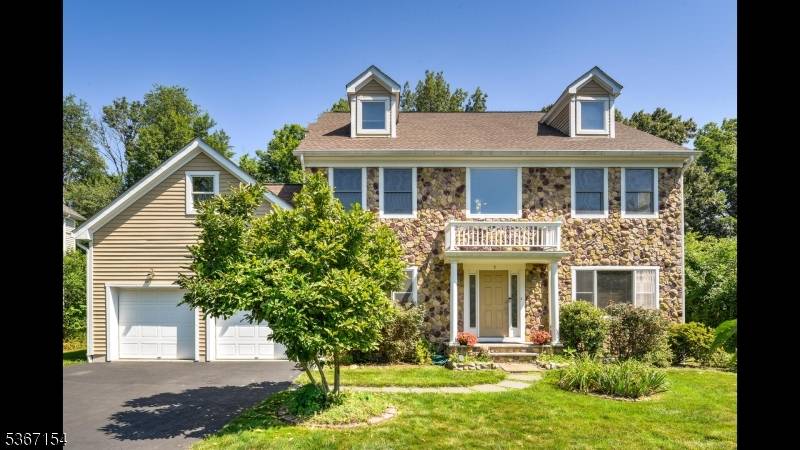 Mountain Lakes Boro, NJ 07046,9 Fox Hill Ln