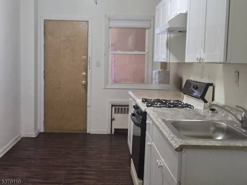 Lyndhurst Twp., NJ 07071,528 Valley Brook Ave 2nd Fl