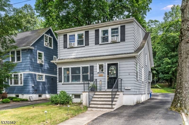 Glen Rock Boro, NJ 07452,359 Doremus Ave