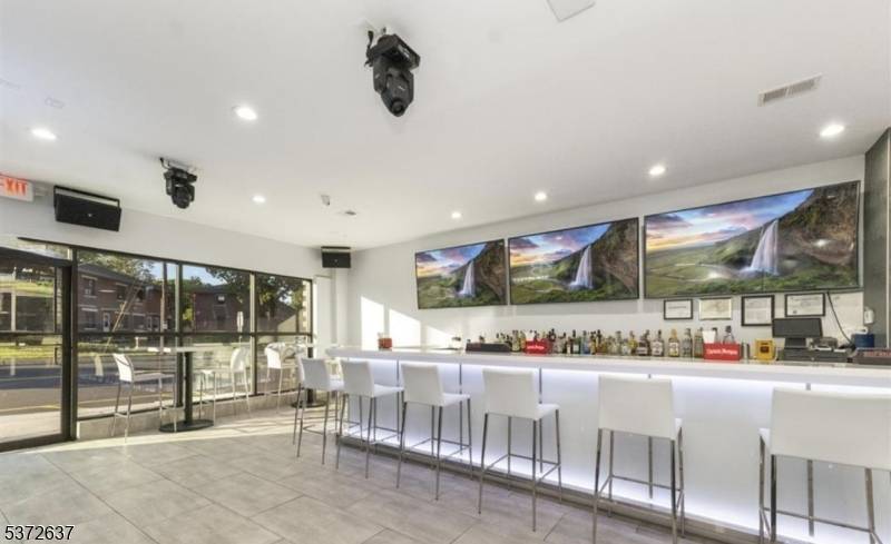 Perth Amboy City, NJ 08861,846 Amboy Ave