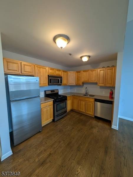 Paterson City, NJ 07501,19 Market St #405