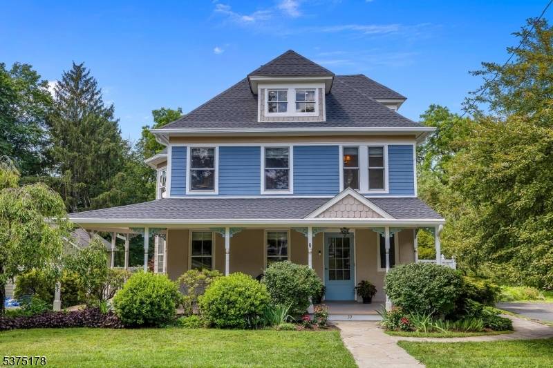 Peapack Gladstone Boro, NJ 07934,39 Mendham Rd