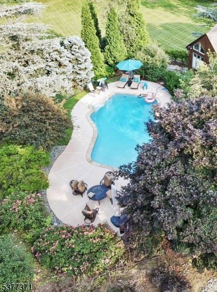 Saddle River Boro, NJ 07458,33 Woodfield Ln