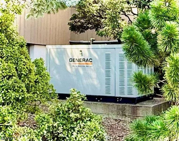 Saddle River Boro, NJ 07458,33 Woodfield Ln