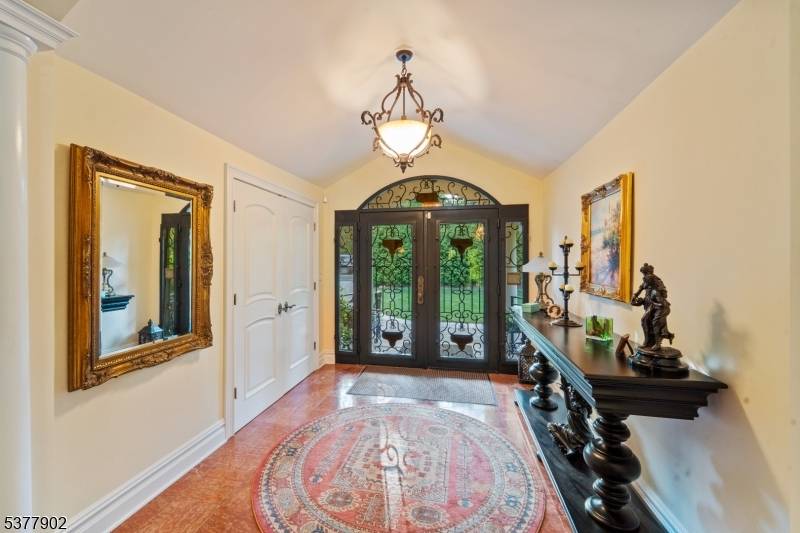 Hillsdale Boro, NJ 07642,198 Pascack Rd