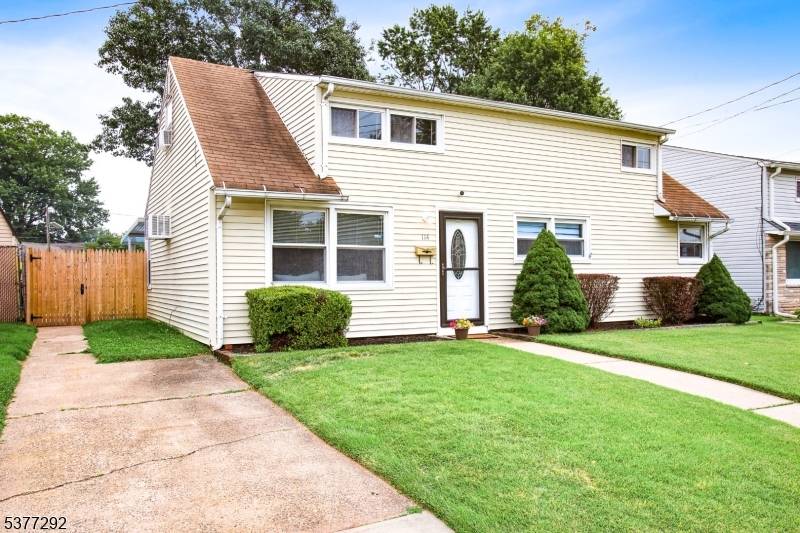 Carteret Boro, NJ 07008,114 Daniel St