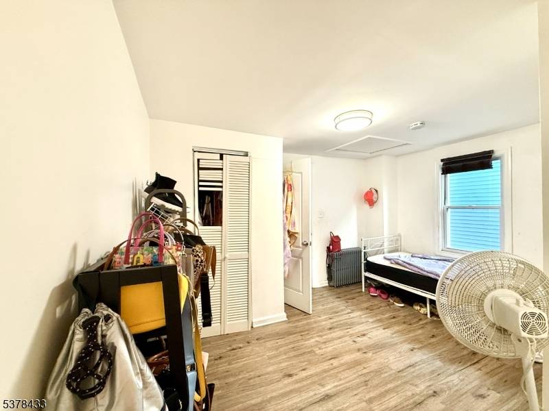 Newark City, NJ 07106,82 Palm St