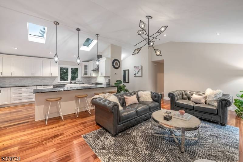 Wyckoff Twp., NJ 07481,137 Elmwood Pl