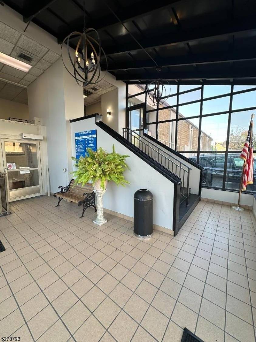 Fair Lawn Boro, NJ 07410,17-10 River Rd