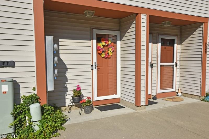 Roxbury Twp., NJ 07876,26 Woods Edge Dr