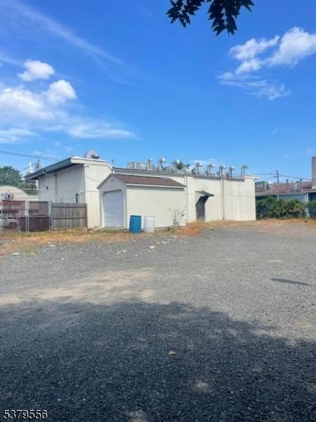 Perth Amboy City, NJ 08861,447 Smith St