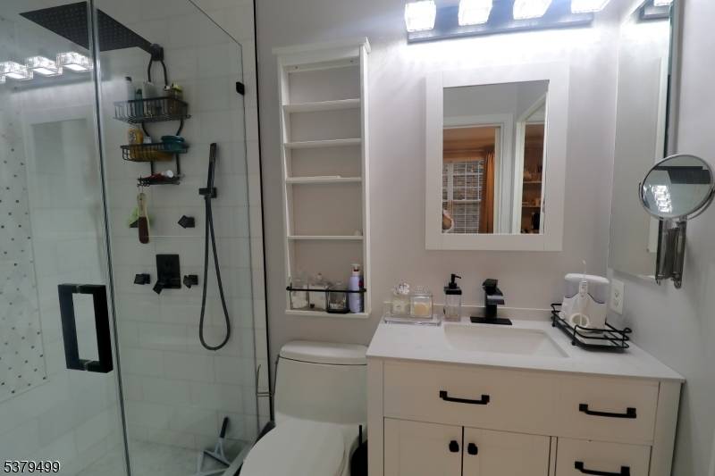 Lebanon Boro, NJ 08833,163 Conover Ter #163