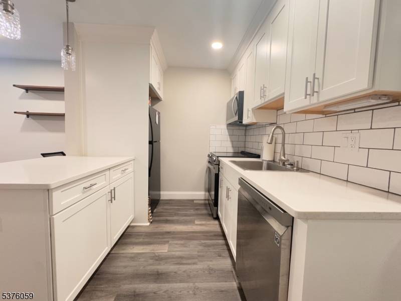 Montague Twp., NJ 07827,371 G Lake Shore South