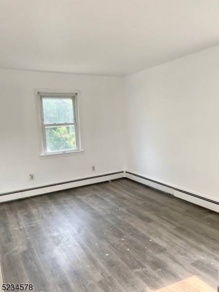 Hawthorne Boro, NJ 07506,178-70 South Ave #2