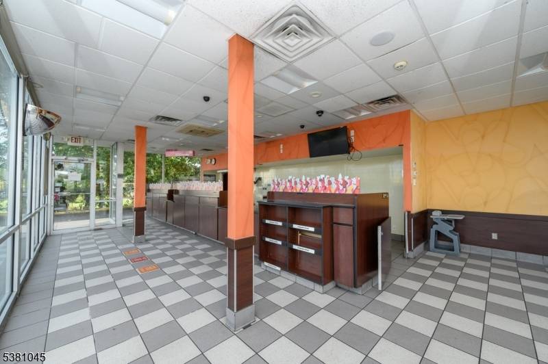 Hasbrouck Heights Boro, NJ 07604,343 State Route 17