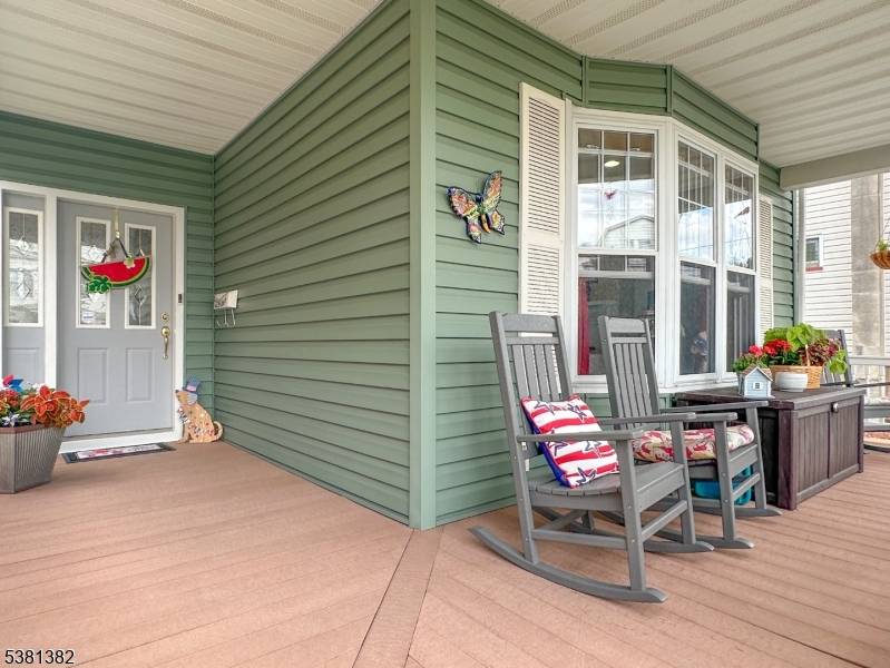 Kearny Town, NJ 07032,42 Pavonia Ave