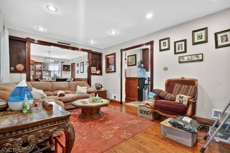 Belleville Twp., NJ 07109,683 Mill St