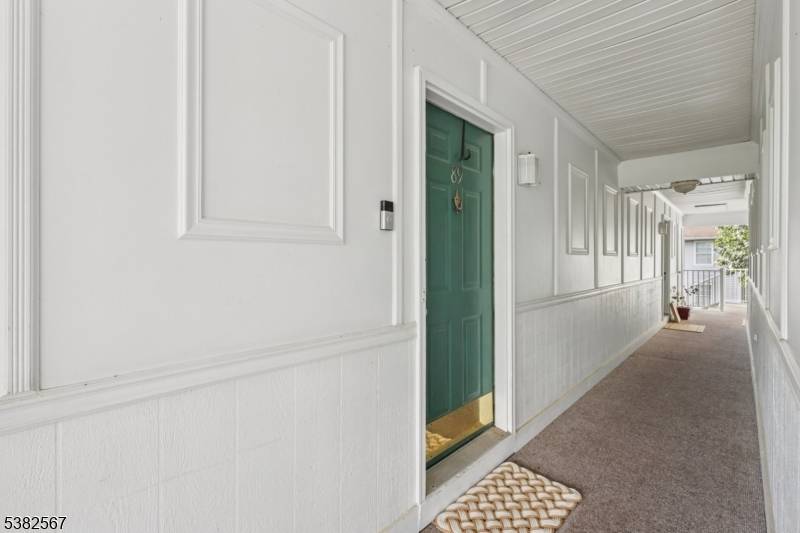 Franklin Twp., NJ 08823,89 Lindsey Ct #4021